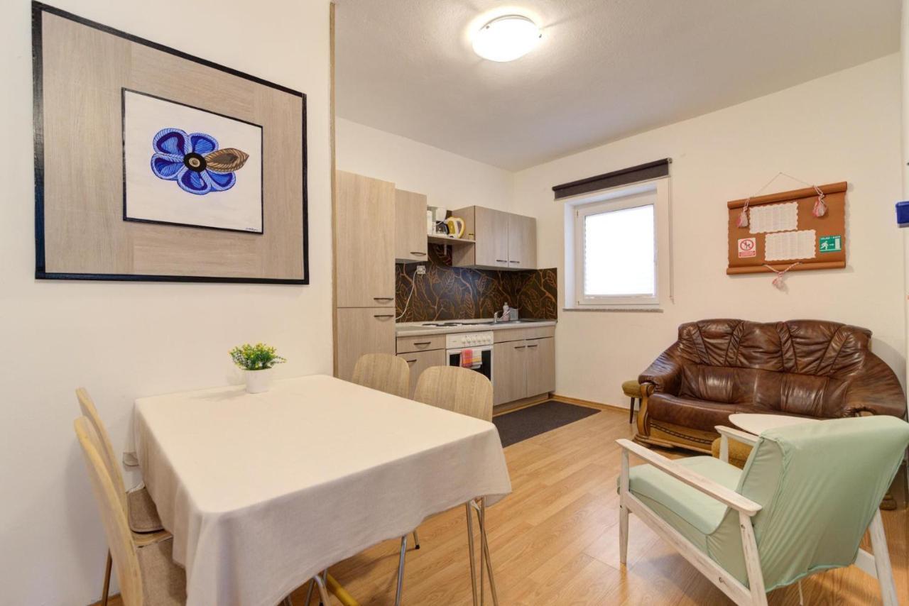 Apartments Maja I Ante Сень Экстерьер фото
