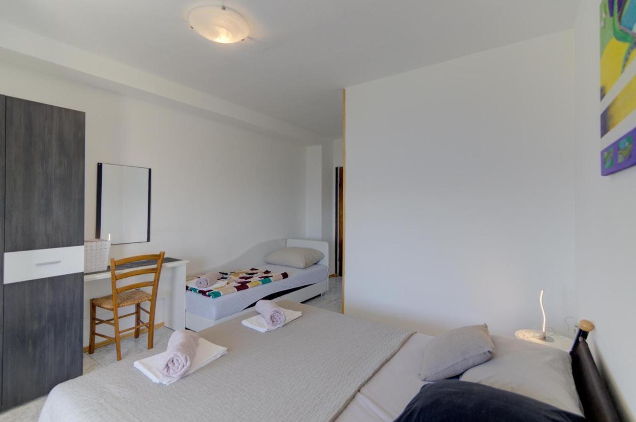 Apartments Maja I Ante Сень Экстерьер фото